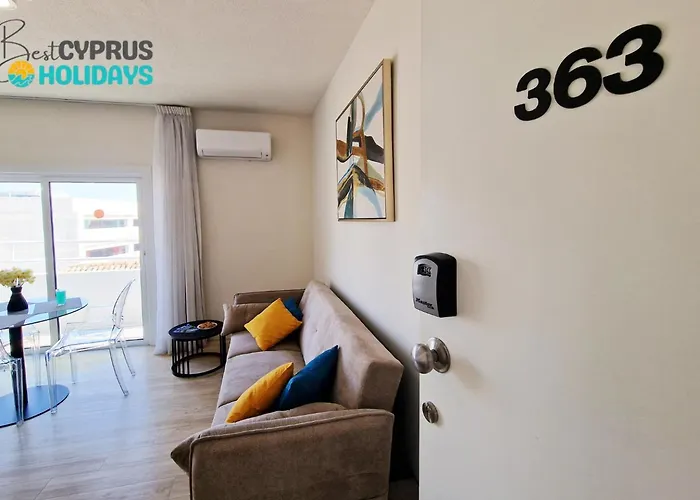 Kitieos With Sea View Lárnaka